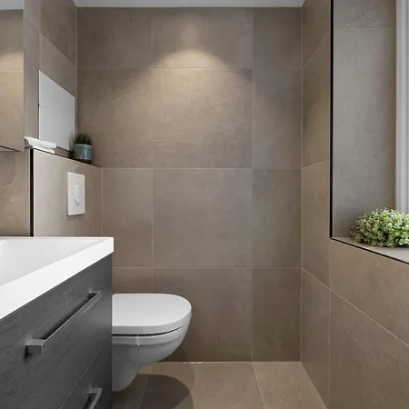 Apartment Modern - Work Friendly - Quiet Area *